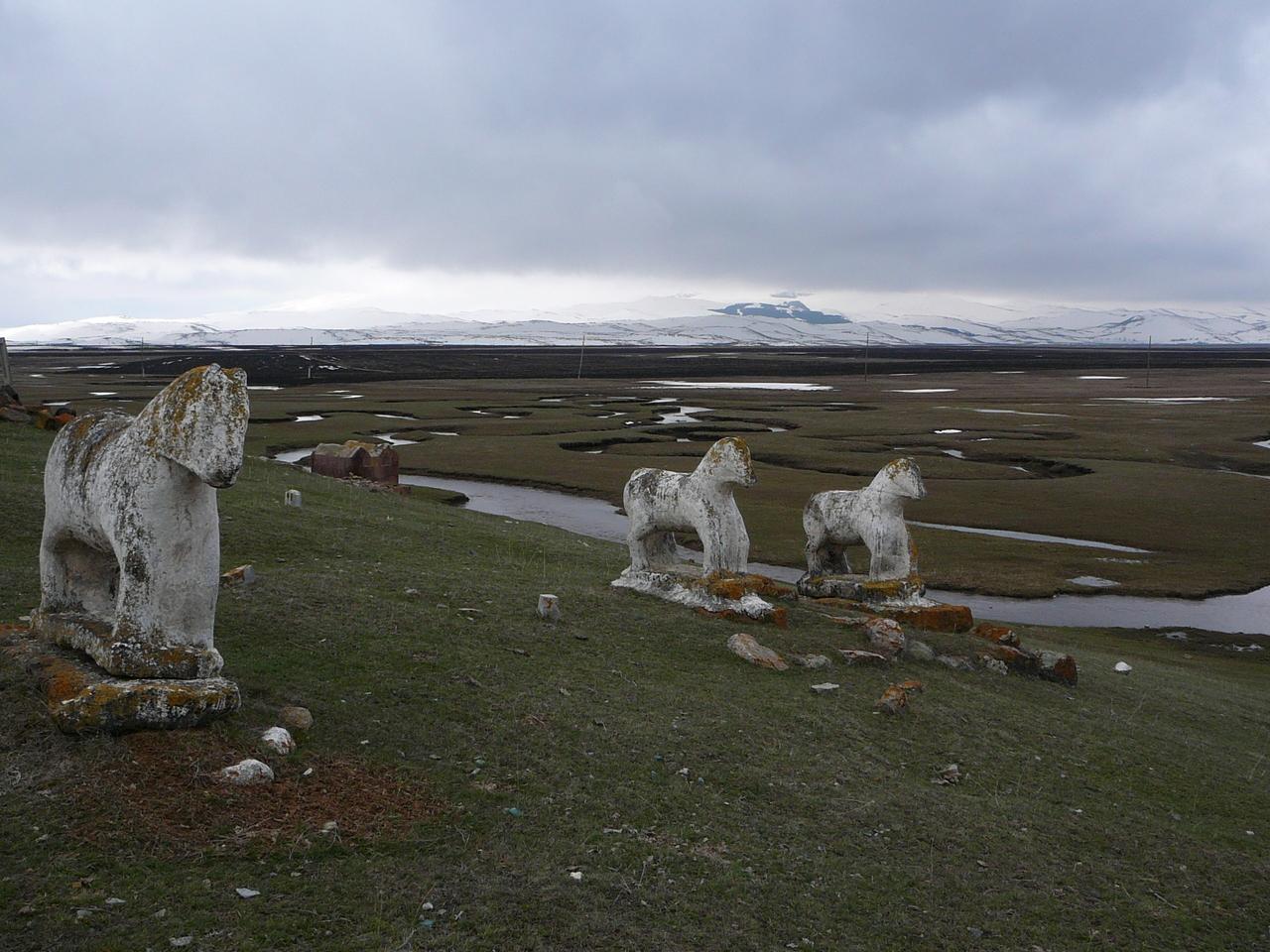 Old graves in Çamuşvan (April 2007)