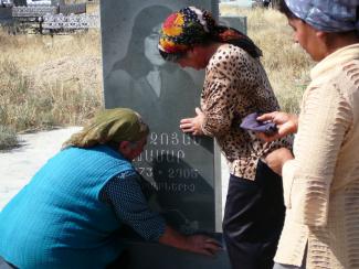 Graveyard feast in Feriq (September 2006)